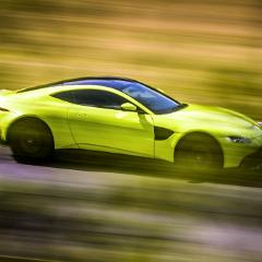 Aston Martin Vantage Lime Essence 05